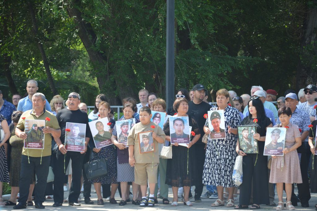 День ветеранов боевых действий торжественно отметили в Астрахани